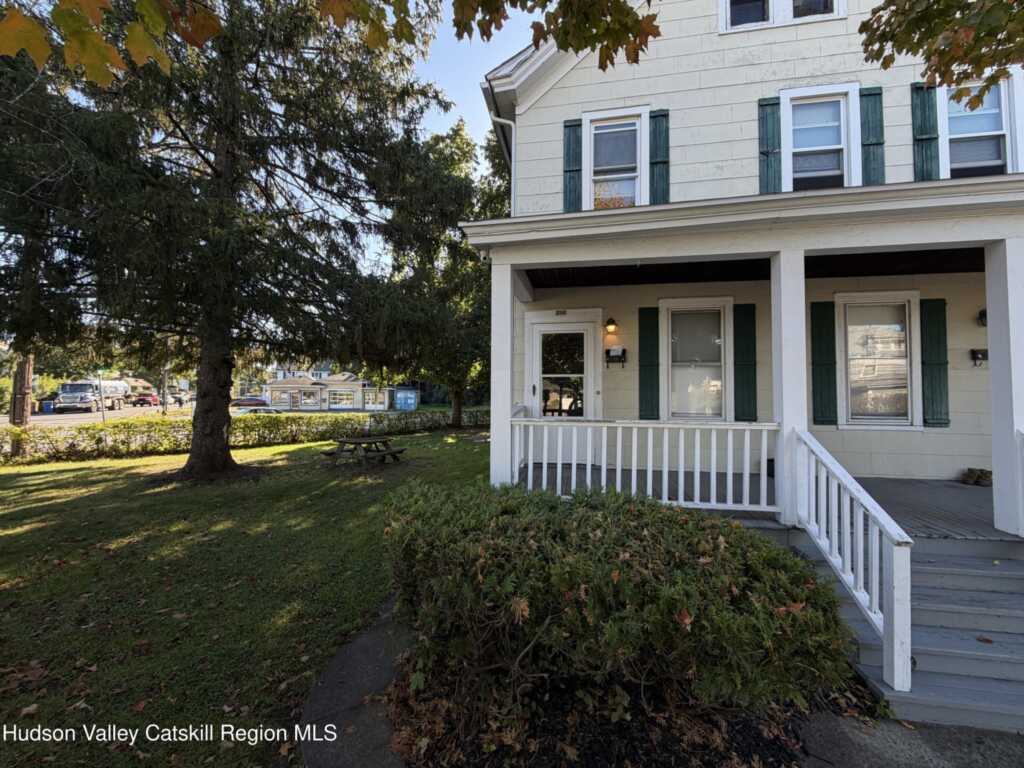 252 Elmendorf Street, Kingston, NY 12401 - Photo 2 of 17