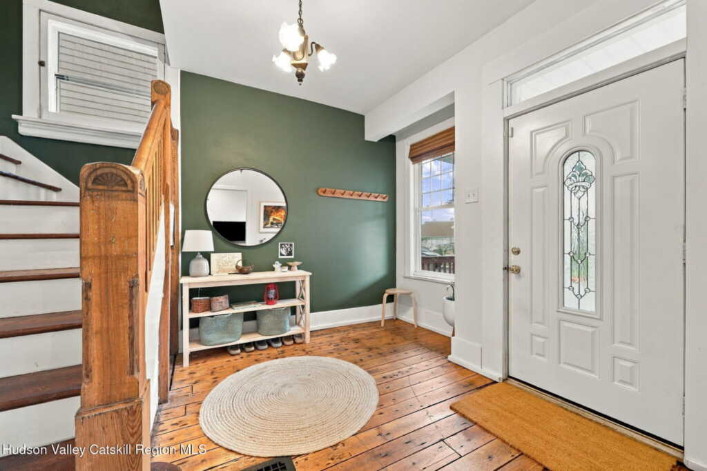 6 Saint James Court, Kingston, NY 12401 - Photo 8 of 33