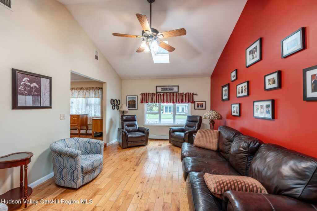 608 Plainfield Street, Kingston, NY 12401 - Photo 11 of 48