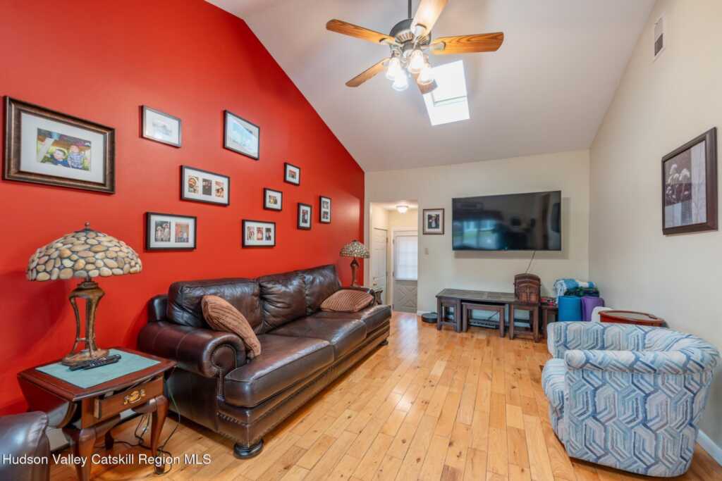 608 Plainfield Street, Kingston, NY 12401 - Photo 13 of 48