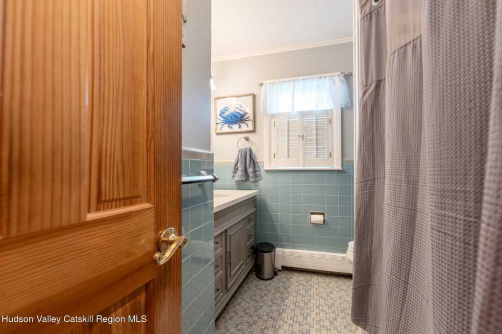 608 Plainfield Street, Kingston, NY 12401 - Photo 15 of 48