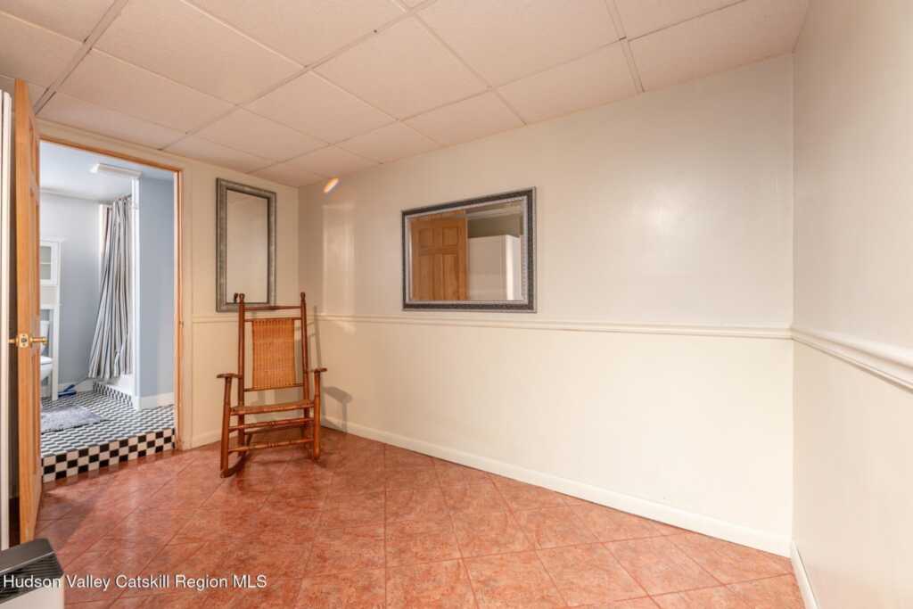 608 Plainfield Street, Kingston, NY 12401 - Photo 25 of 48