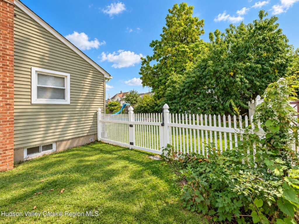 608 Plainfield Street, Kingston, NY 12401 - Photo 38 of 48