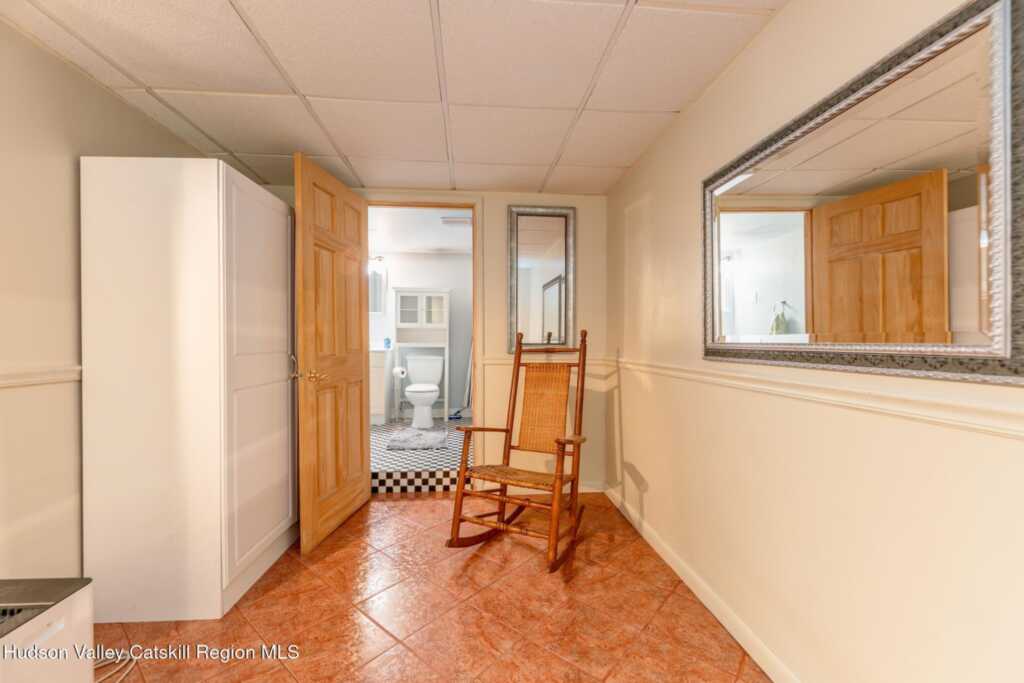 608 Plainfield Street, Kingston, NY 12401 - Photo 7 of 48