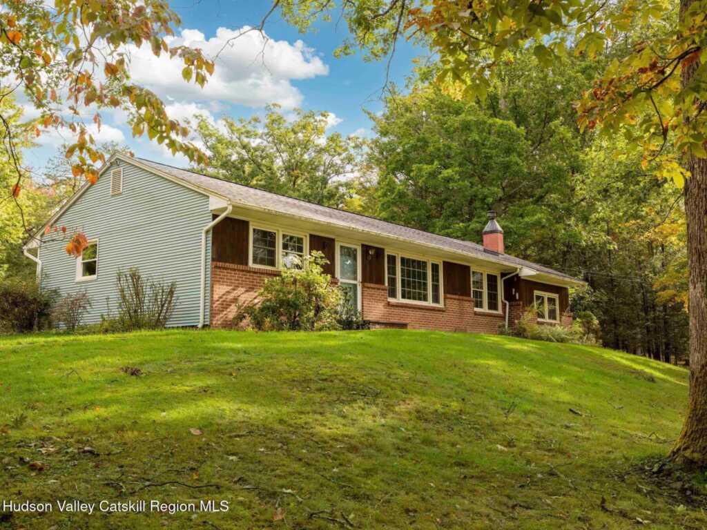 5 Van De Bogart Road, Woodstock, NY 12498 - Photo 3 of 36