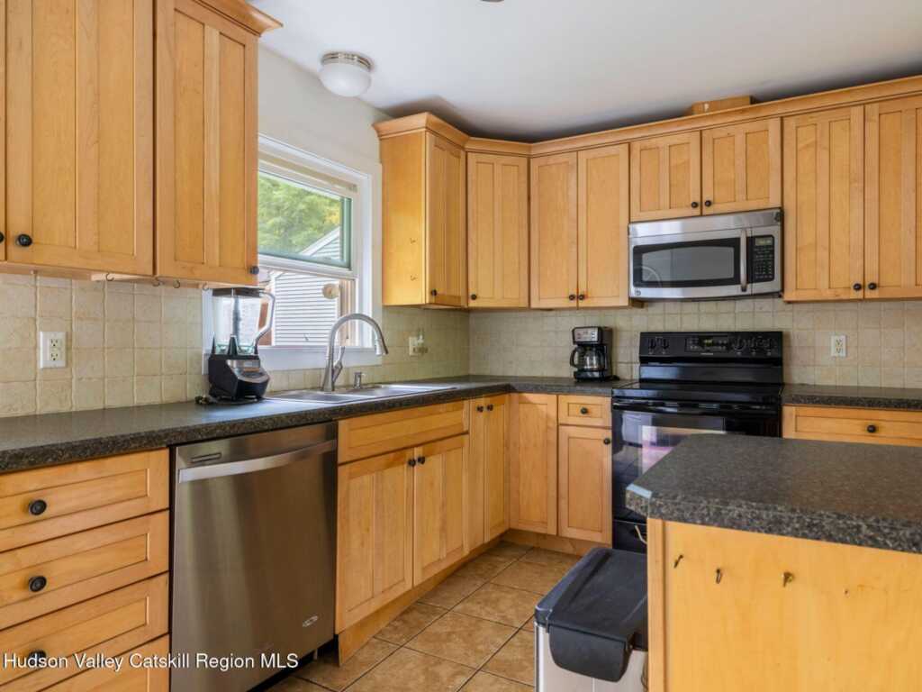 5 Van De Bogart Road, Woodstock, NY 12498 - Photo 10 of 36