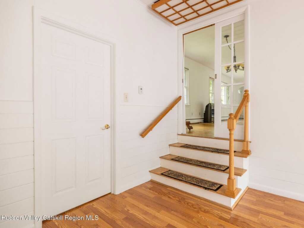 5 Van De Bogart Road, Woodstock, NY 12498 - Photo 23 of 36