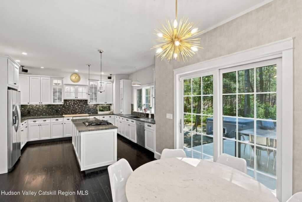 9 Estate Road, Saugerties, NY 12477 - Photo 4 of 50