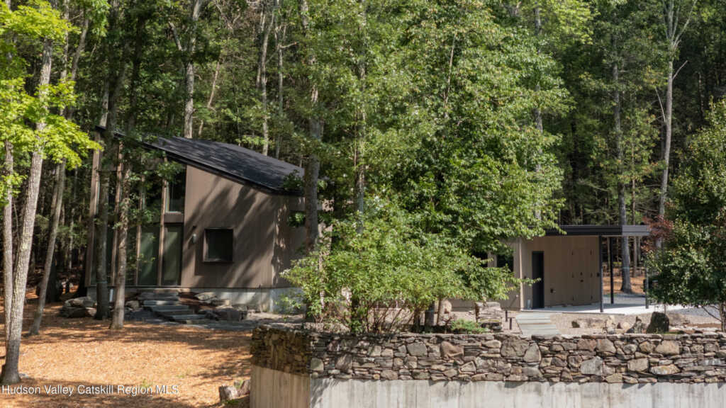 45-47 Haviland Court, Saugerties, NY 12477 - Photo 2 of 49