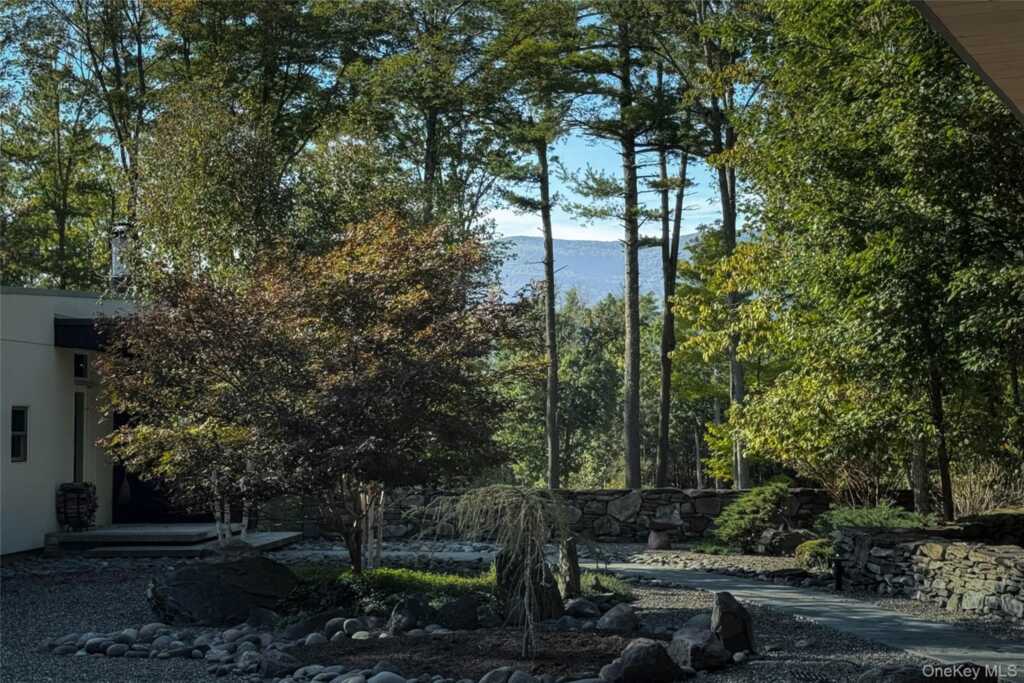 45-47 Haviland Court, Saugerties, NY 12477 - Photo 5 of 49
