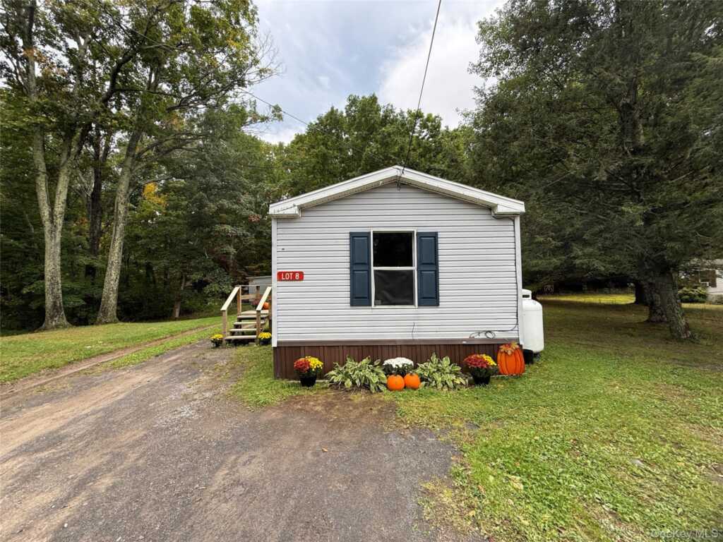 25 Fawn Road, Unit #8, Saugerties, NY 12477