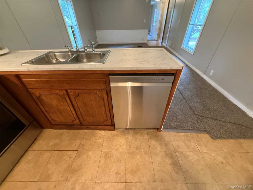 25 Fawn Road, Unit #8, Saugerties, NY 12477 - Photo 12 of 27