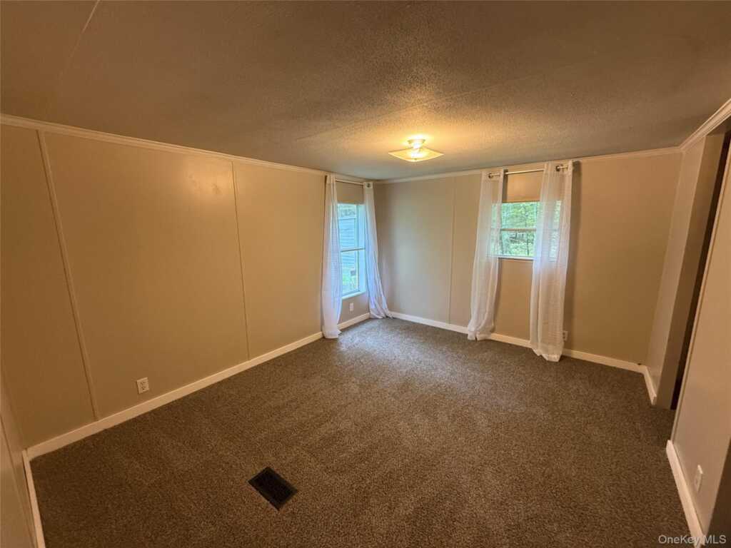 25 Fawn Road, Unit #8, Saugerties, NY 12477 - Photo 18 of 27
