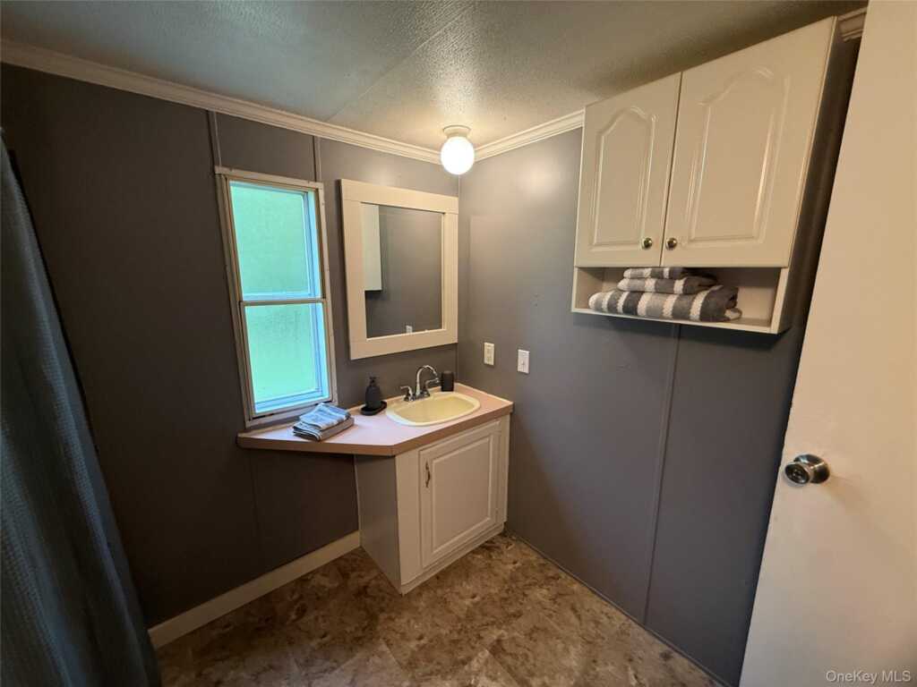 25 Fawn Road, Unit #8, Saugerties, NY 12477 - Photo 23 of 27