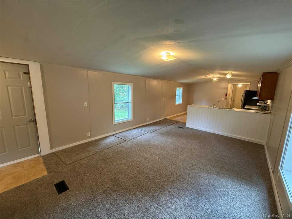 25 Fawn Road, Unit #8, Saugerties, NY 12477 - Photo 5 of 27