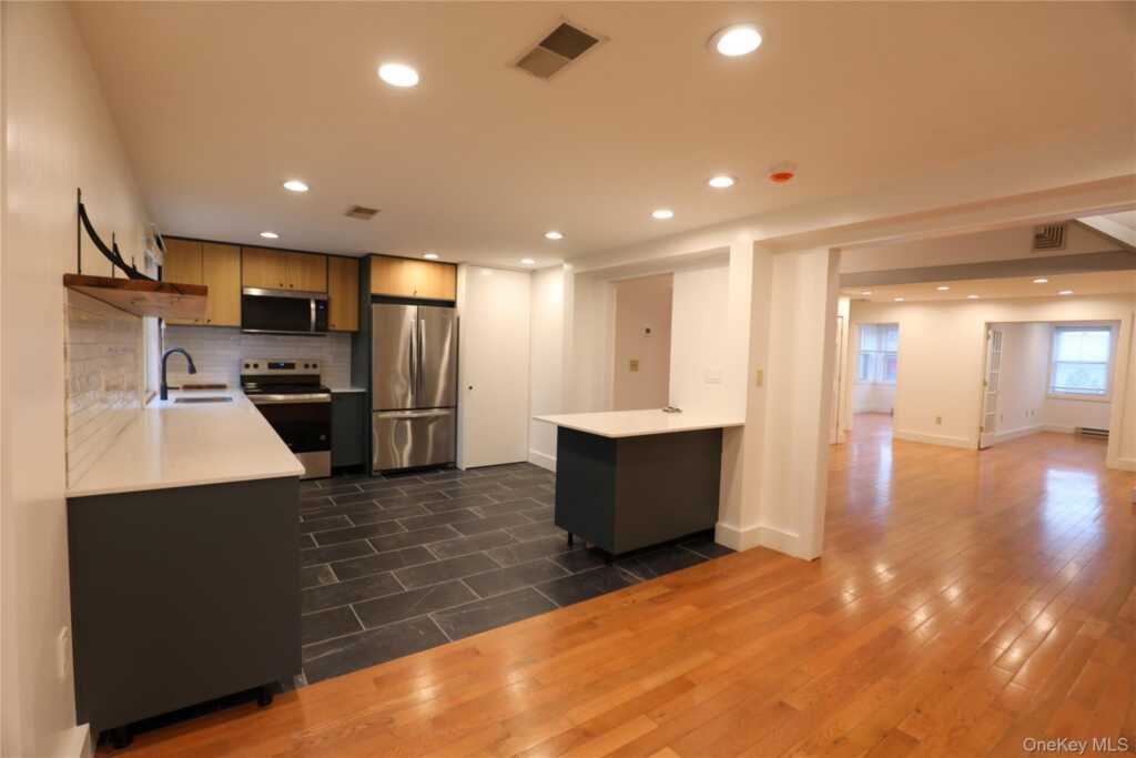 730 Broadway, Unit #2, Kingston, NY 12401 - Photo 13 of 19