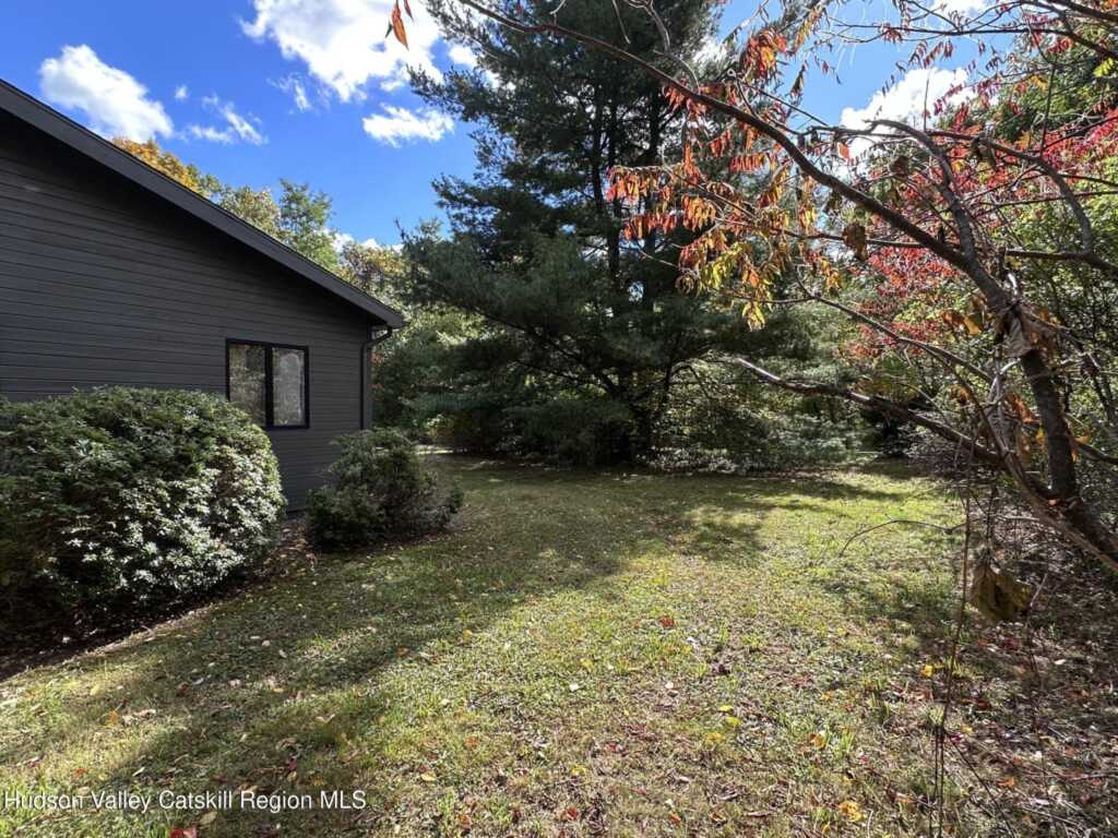 50 Christie Court, Phoenicia, NY 12464 - Photo 10 of 41