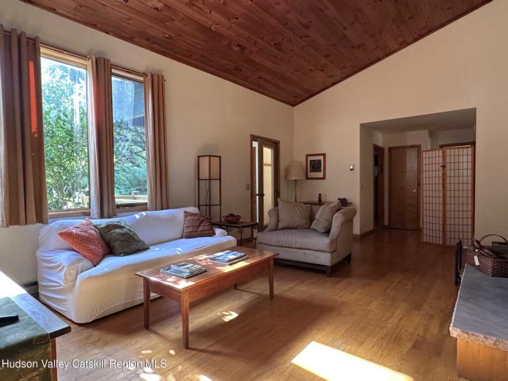 50 Christie Court, Phoenicia, NY 12464 - Photo 12 of 41