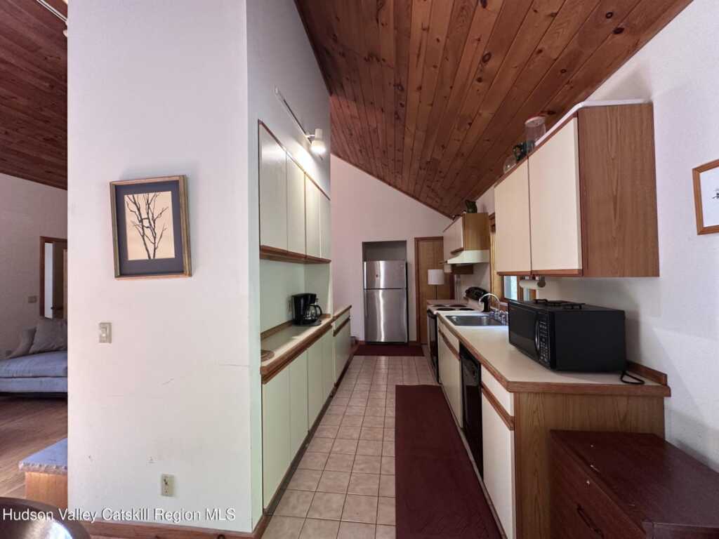 50 Christie Court, Phoenicia, NY 12464 - Photo 20 of 41