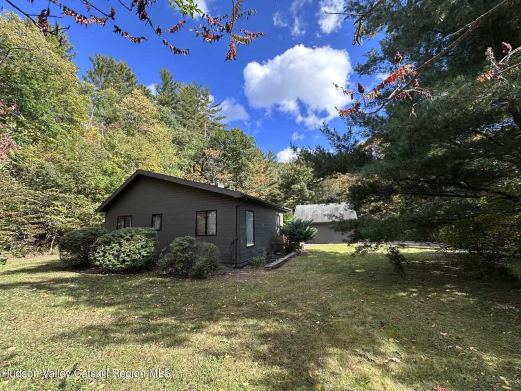 50 Christie Court, Phoenicia, NY 12464 - Photo 6 of 41