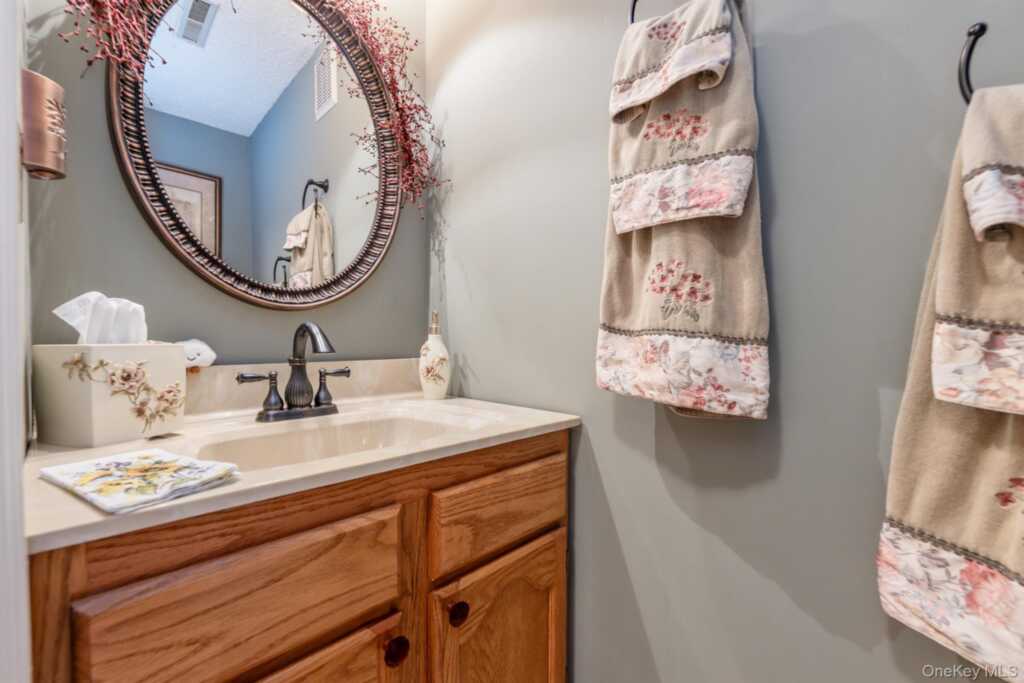 1 Cottonwood Circle, Saugerties, NY 12477 - Photo 17 of 50