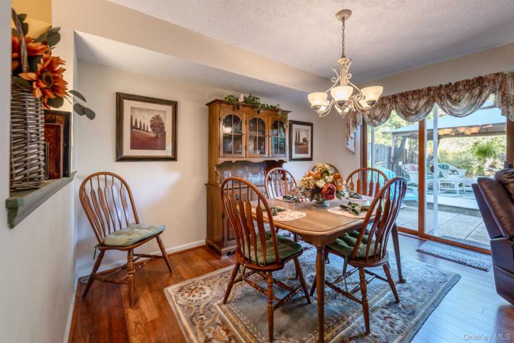 1 Cottonwood Circle, Saugerties, NY 12477 - Photo 9 of 50