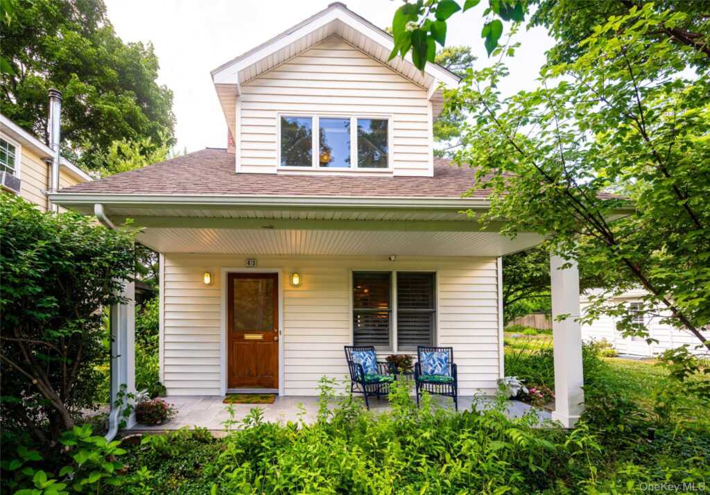 43 South Street, Rhinebeck, NY 12572 - Photo 2 of 20