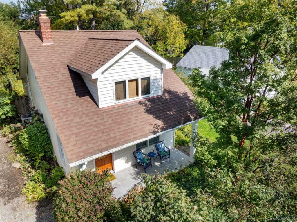43 South Street, Rhinebeck, NY 12572 - Photo 3 of 20