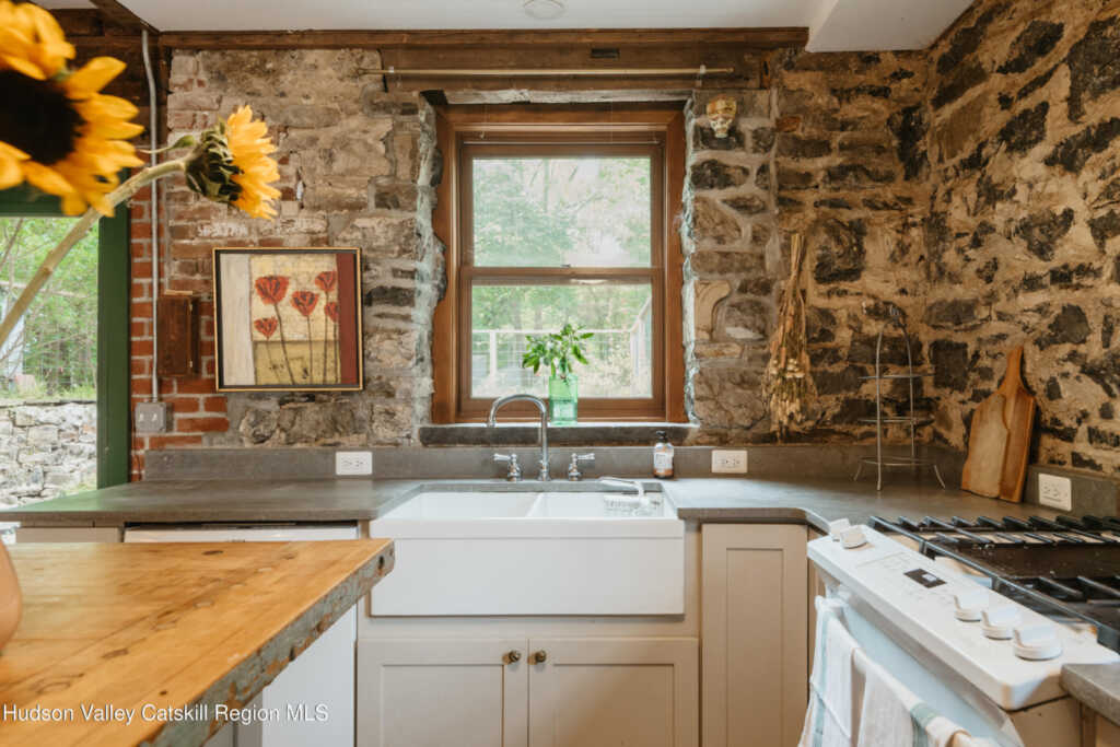 11 Hone Street, Kingston, NY 12401 - Photo 7 of 41