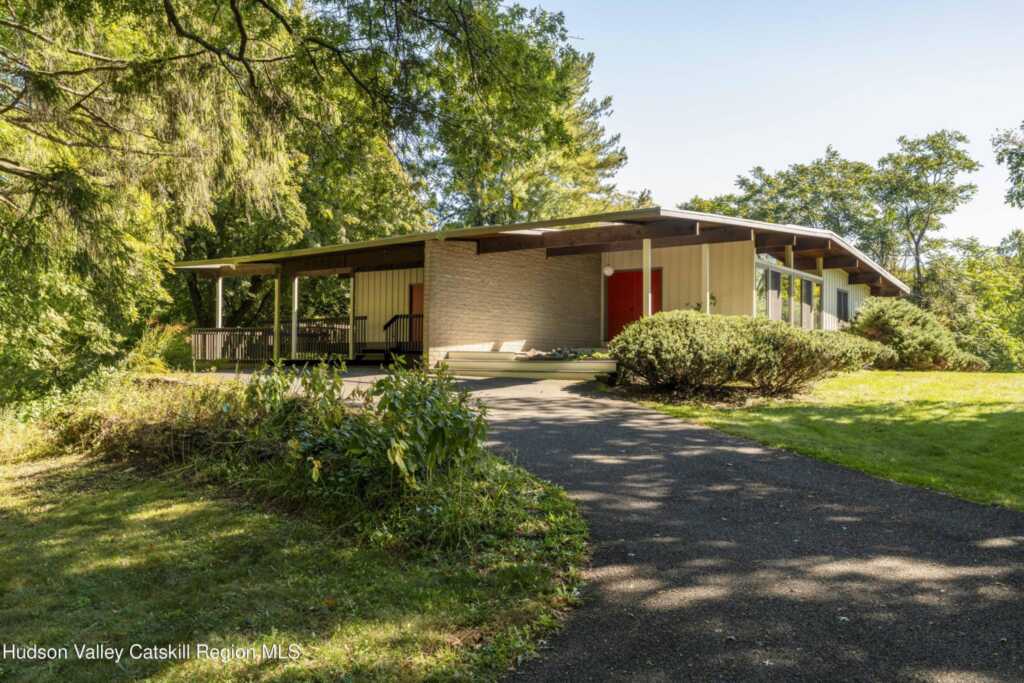 1156 Ulster Landing Road, Saugerties, NY 12477