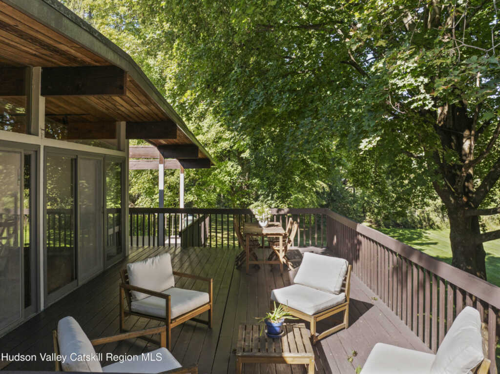 1156 Ulster Landing Road, Saugerties, NY 12477 - Photo 6 of 50