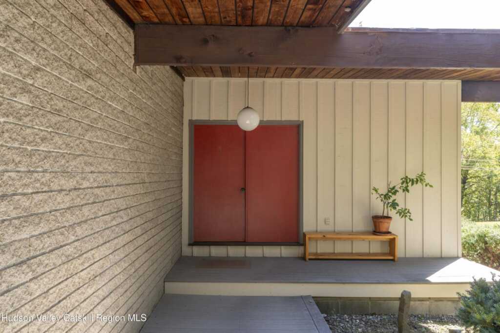 1156 Ulster Landing Road, Saugerties, NY 12477 - Photo 8 of 50