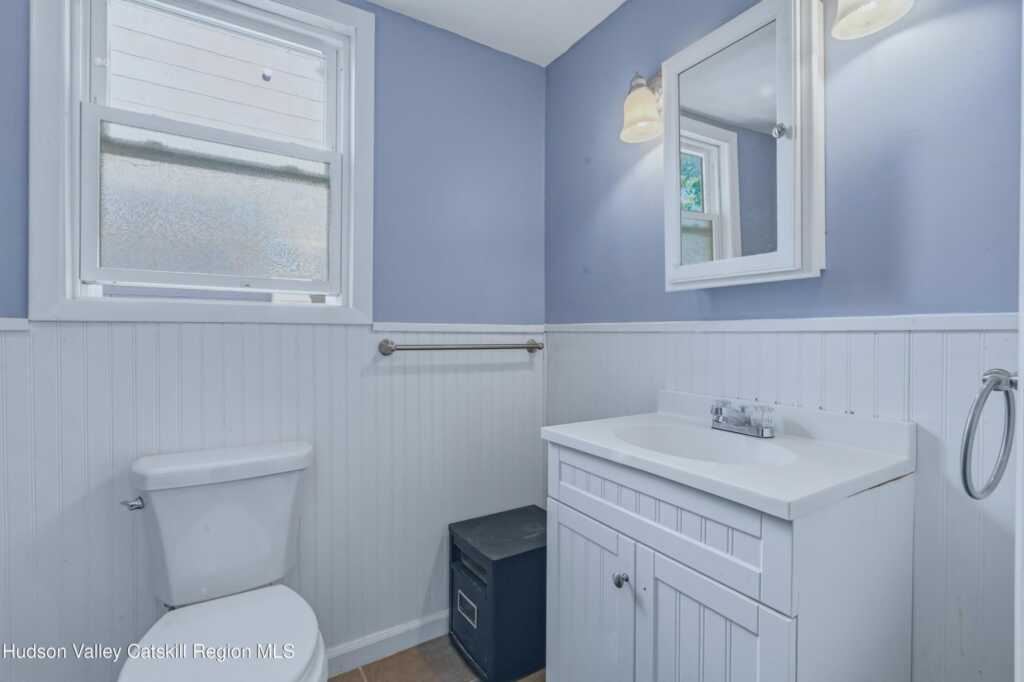 185 Washington Avenue, Saugerties, NY 12477 - Photo 10 of 35