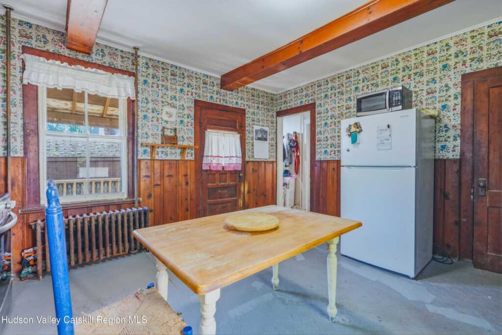 185 Washington Avenue, Saugerties, NY 12477 - Photo 14 of 35