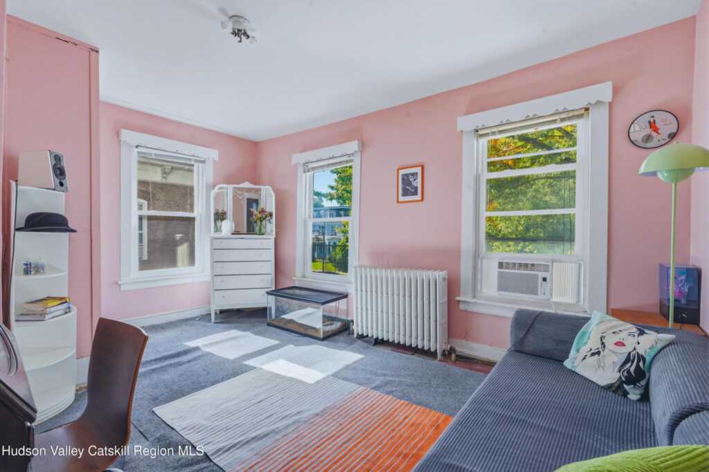 185 Washington Avenue, Saugerties, NY 12477 - Photo 17 of 35