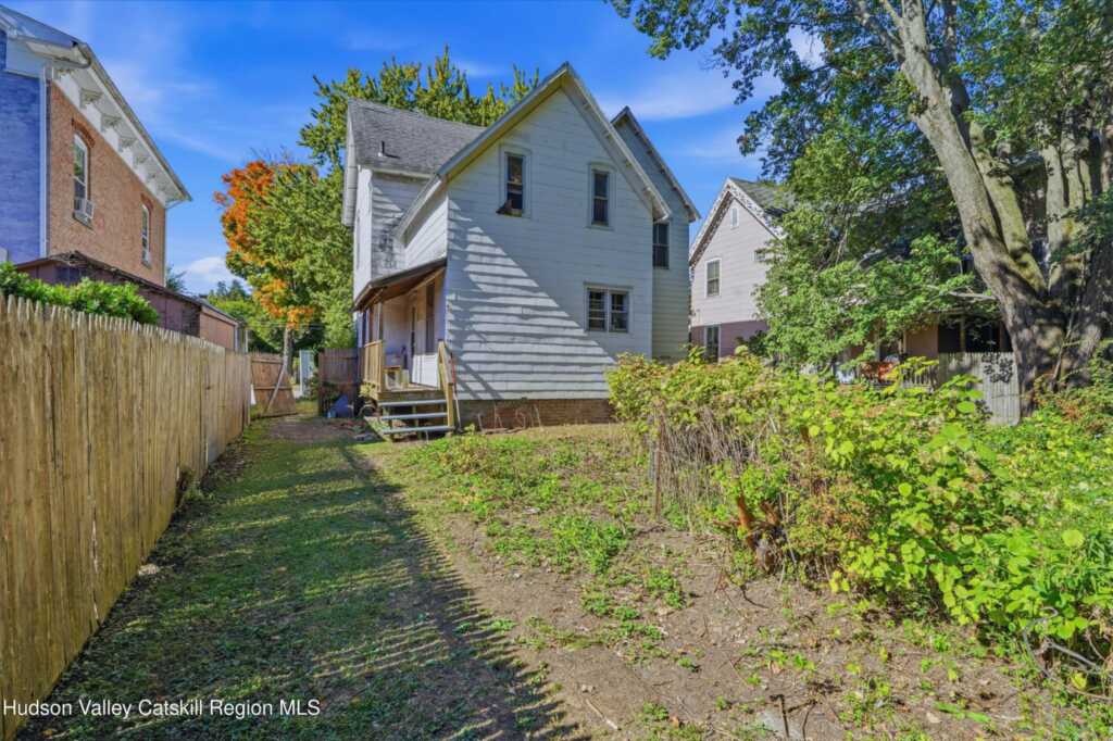 185 Washington Avenue, Saugerties, NY 12477 - Photo 29 of 35