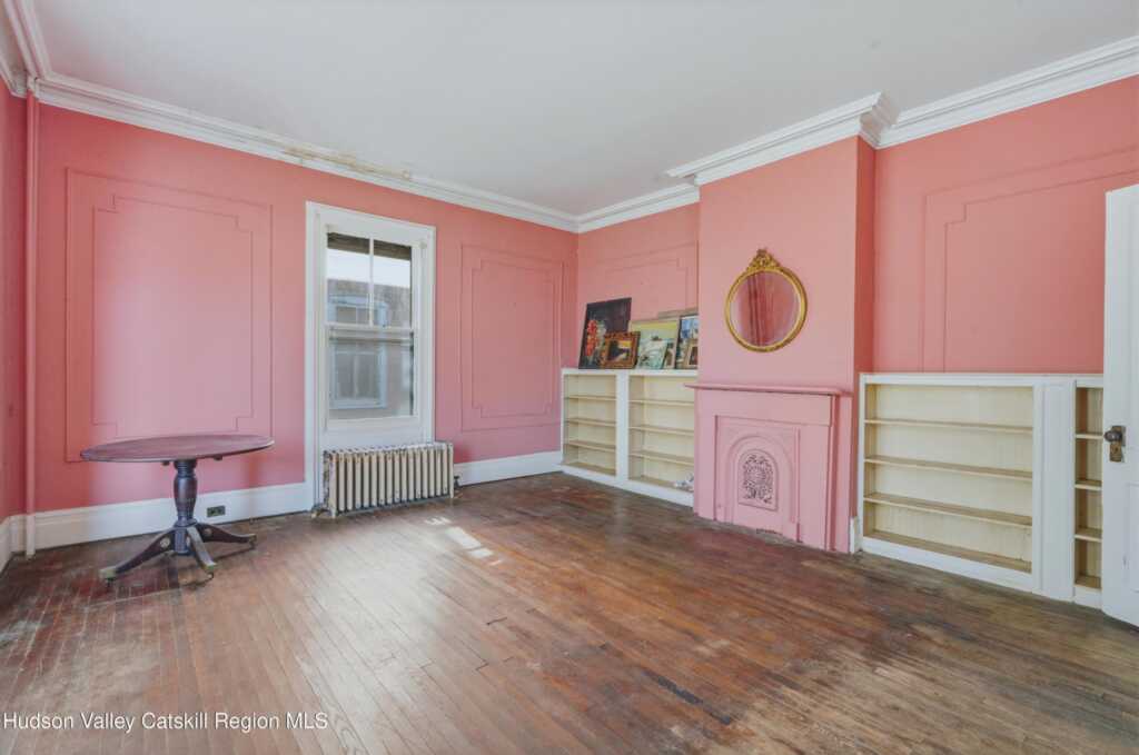 185 Washington Avenue, Saugerties, NY 12477 - Photo 4 of 35