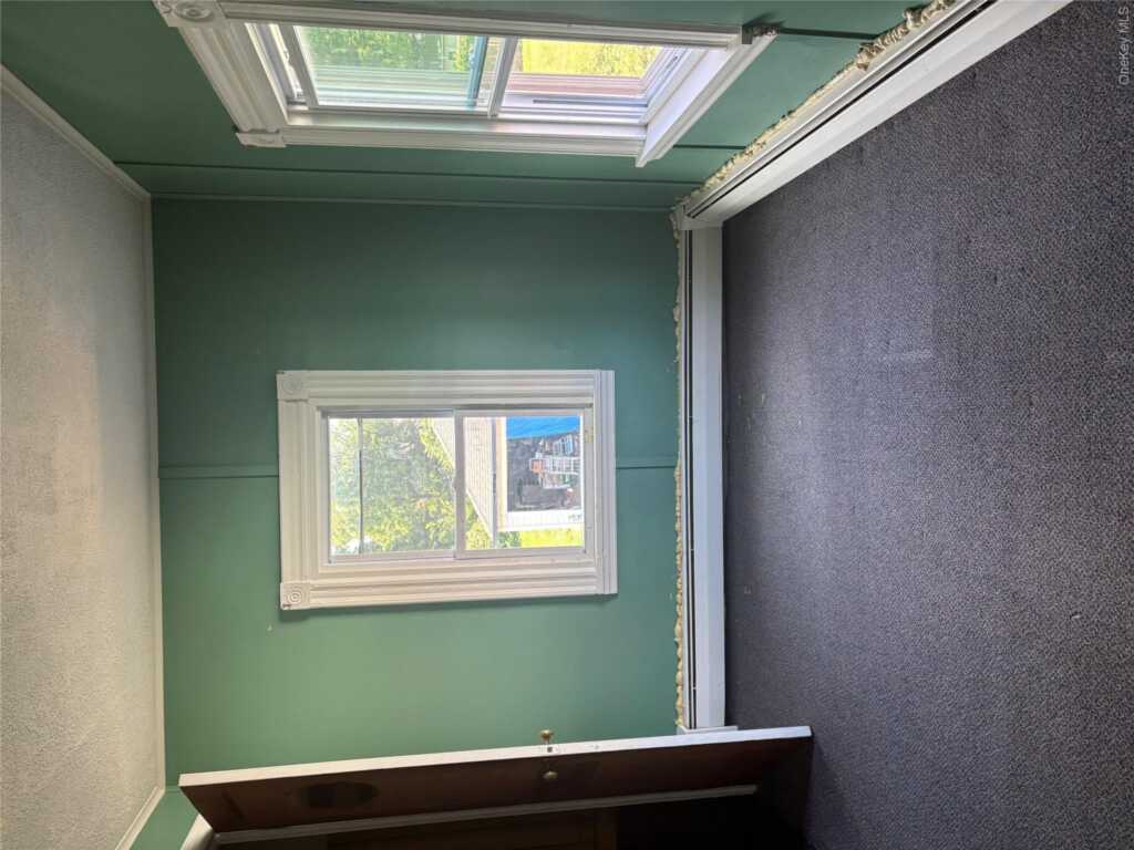 37 Clinton Avenue, Kingston, NY 12401 - Photo 11 of 12