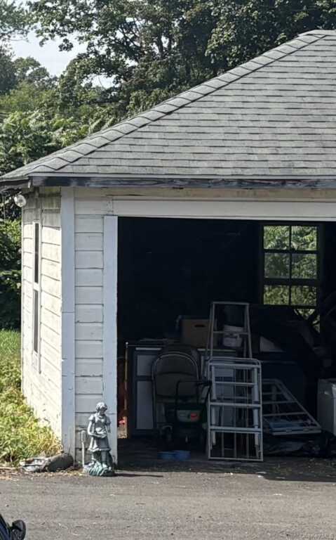 37 Clinton Avenue, Kingston, NY 12401 - Photo 3 of 12