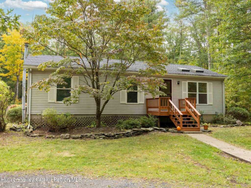 41 Dooley Drive, Saugerties, NY 12477 - Photo 3 of 48