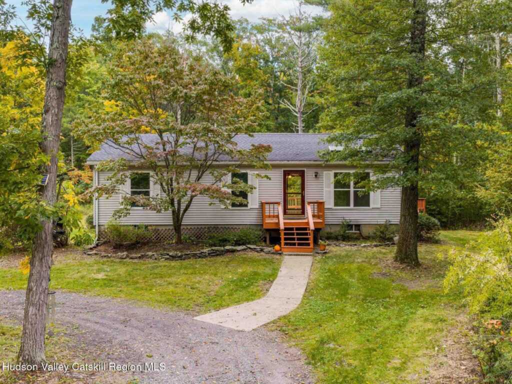 41 Dooley Drive, Saugerties, NY 12477 - Photo 4 of 48