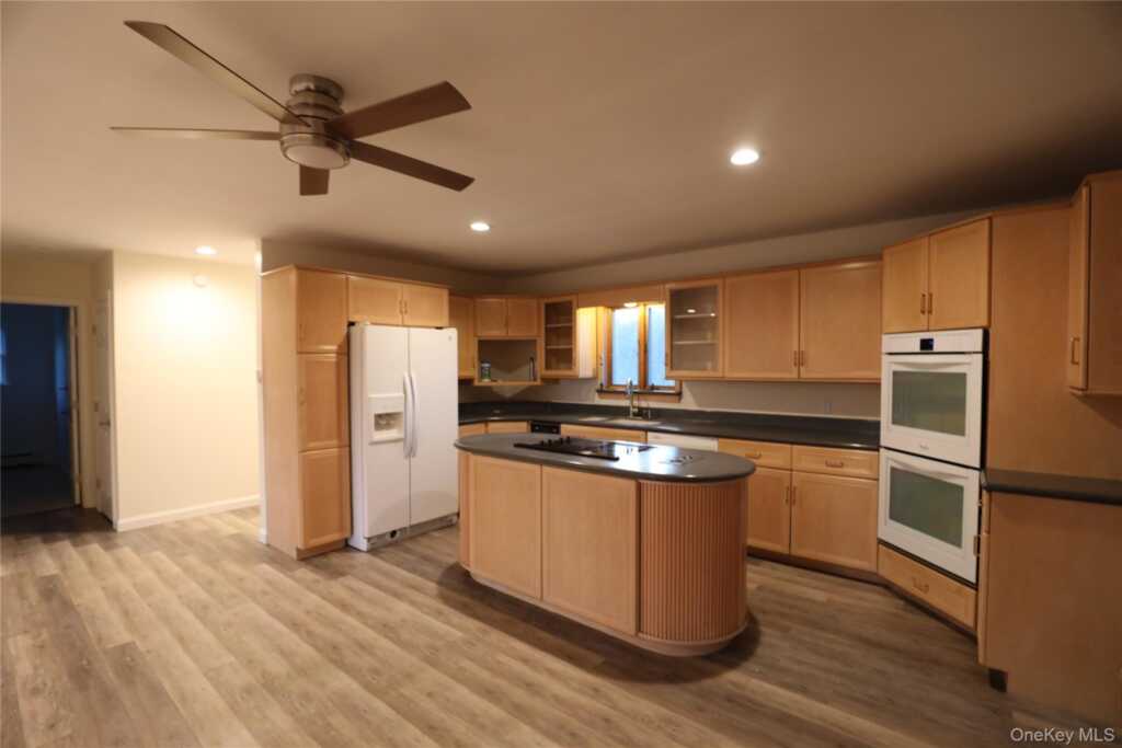 87 Overlook Estates, Unit #4b, Saugerties, NY 12477 - Photo 14 of 23