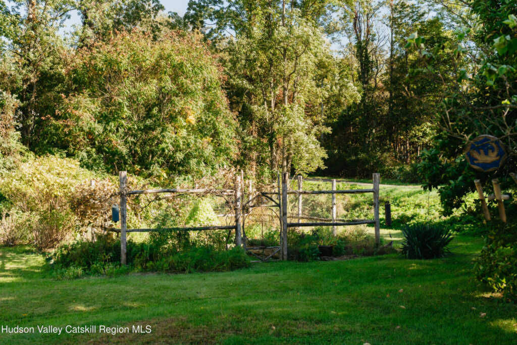 61 Primrose Hill Road, Rhinebeck, NY 12572 - Photo 8 of 24