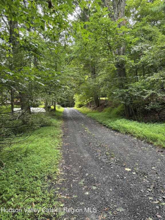 233 Ashokan Road, Kingston, NY 12401 - Photo 2 of 40