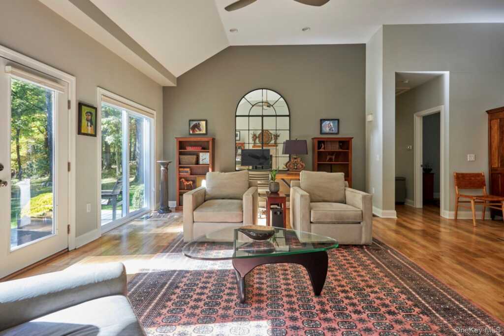 10 Old Primrose Hill, Rhinebeck, NY 12572 - Photo 7 of 22
