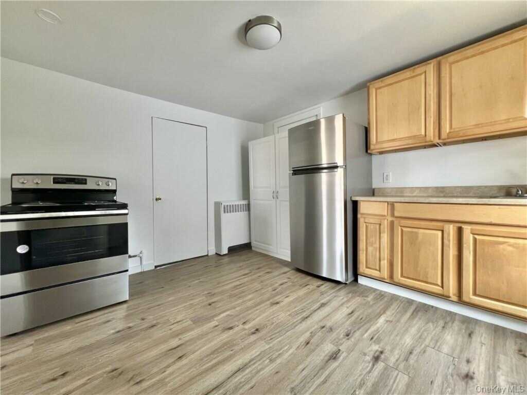 25 S Prospect Street, Unit #2, Kingston, NY 12401 - Photo 3 of 17