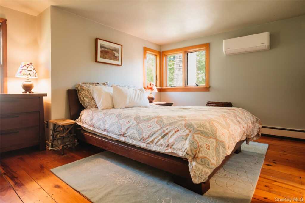1040 Creek Locks Road, Rosendale, NY 12472 - Photo 17 of 29