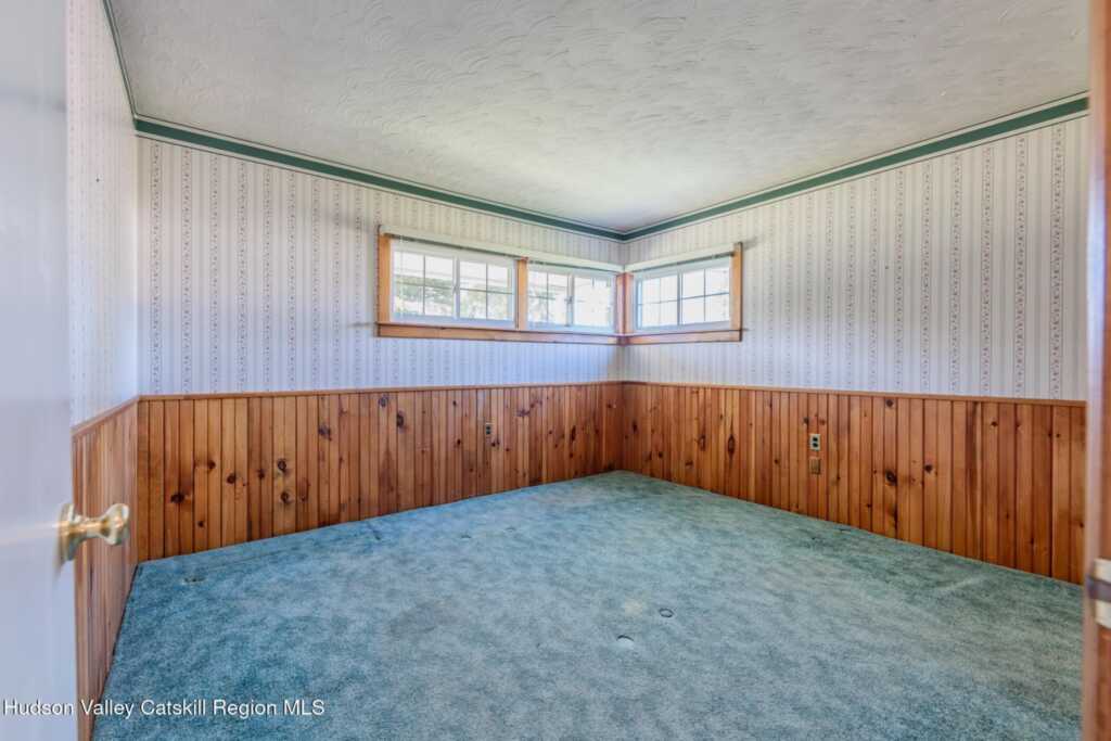 20 Meadowbrook Drive, Kingston, NY 12401 - Photo 12 of 34