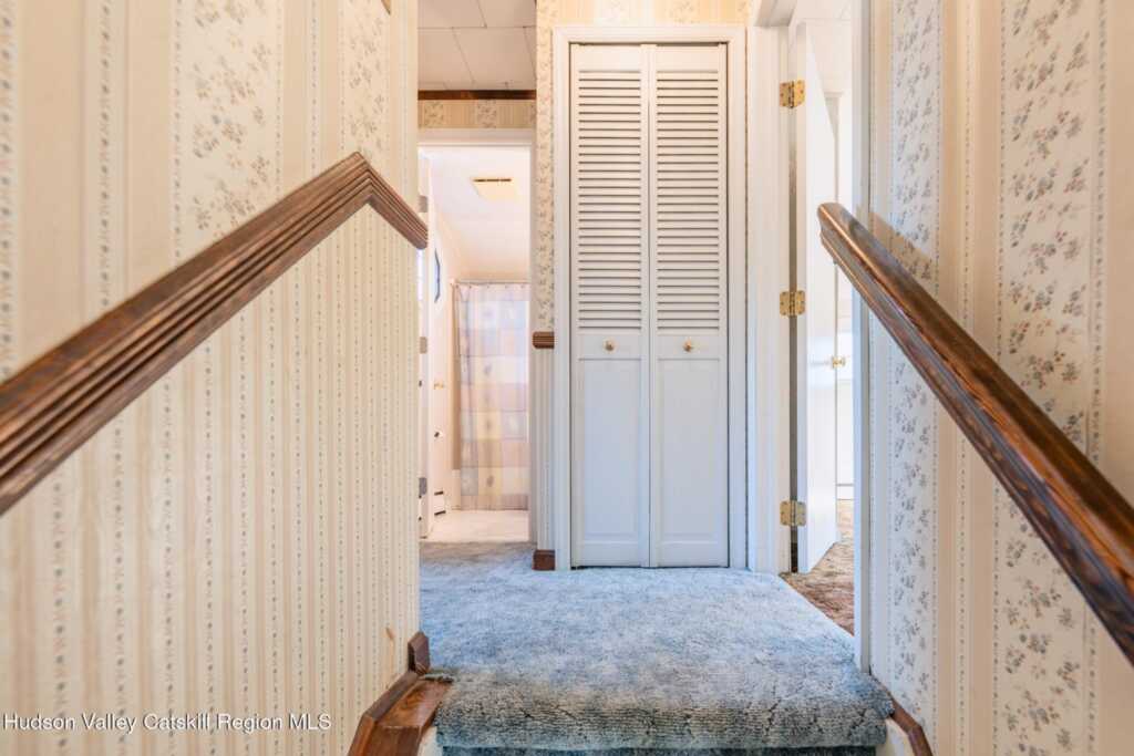 20 Meadowbrook Drive, Kingston, NY 12401 - Photo 17 of 34
