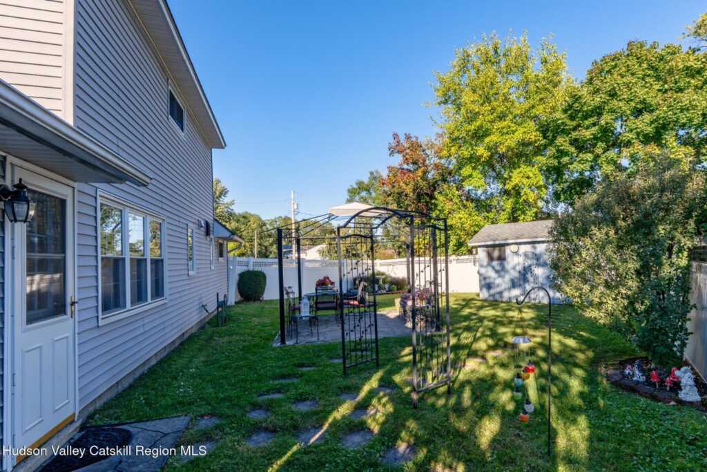 20 Meadowbrook Drive, Kingston, NY 12401 - Photo 24 of 34